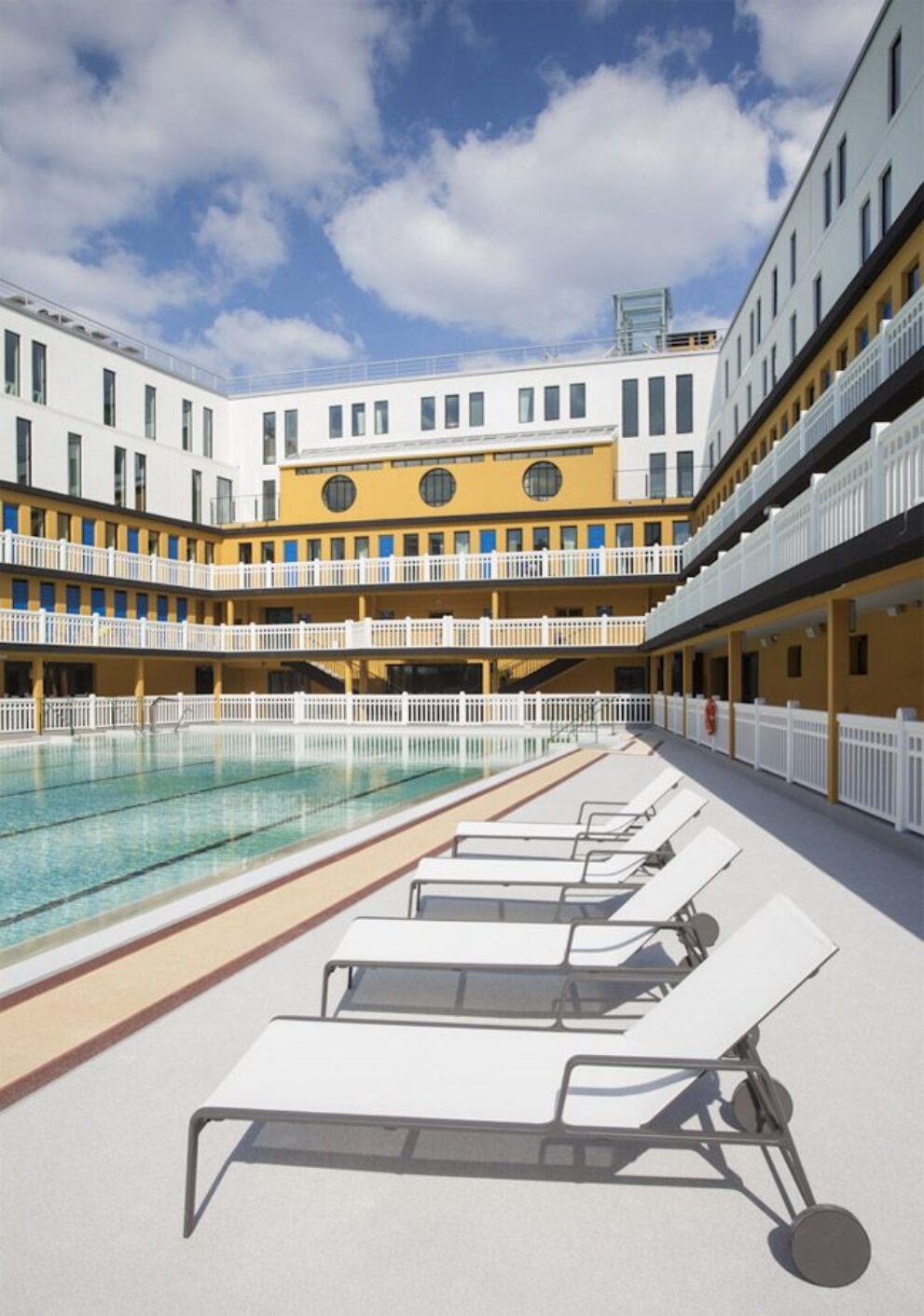 Art deco-zwembad wordt luxehotel in Parijs