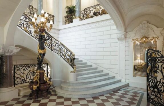 Duurste hotelkamers van Parijs: Shangri hotel