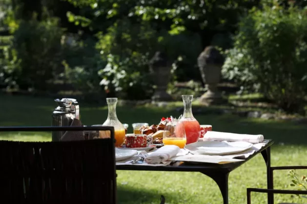lauberge-de-la-celle-idylisch-kloosterhotel-in-de-provence-ontbijt
