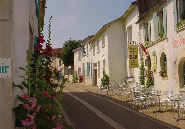 Mornac-sur-Seudre-Charente-Maritime-straatjes