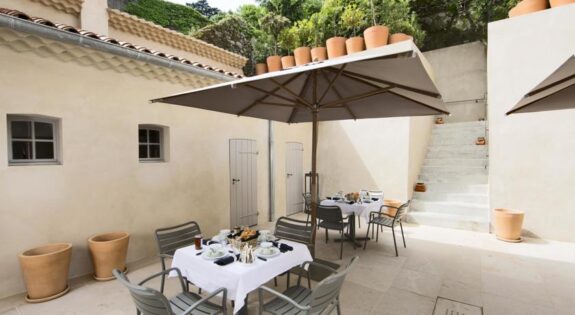 charmehotel Villeon in de Ardeche uitzicht