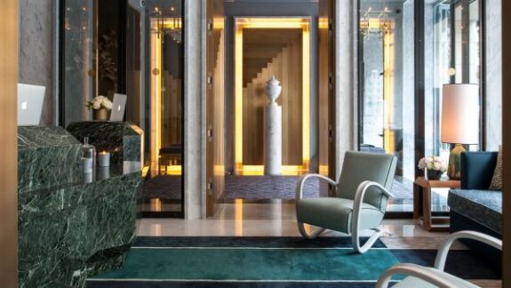 hip nieuw luxe hotel nolinski parijs receptie