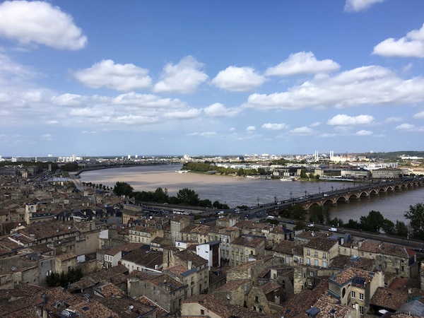 Bordeaux vanaf Fleche St Michel met Port Lune