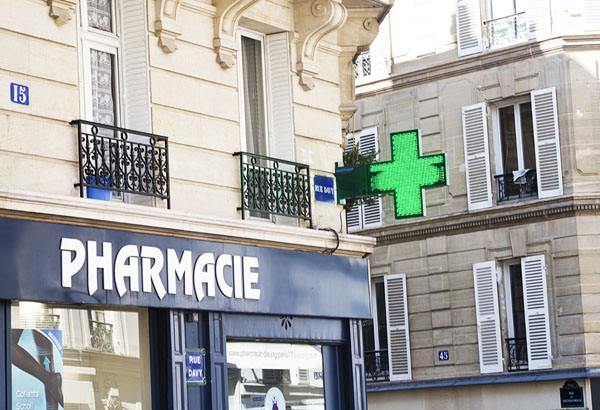 Parijs apotheek goedkope verzorgingsproducten