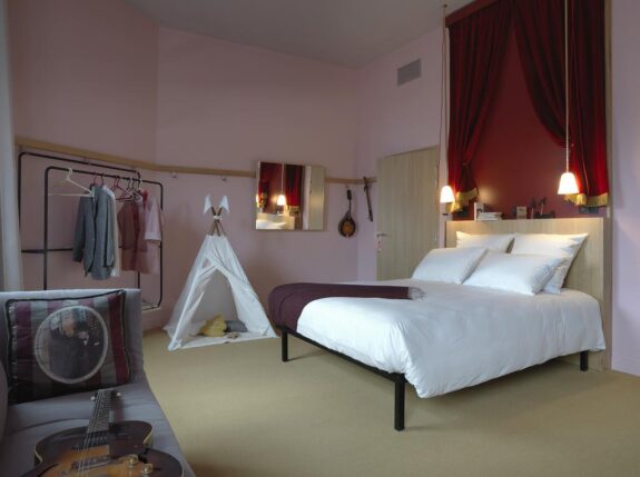 Mob hotel Parijs Saint-Ouen