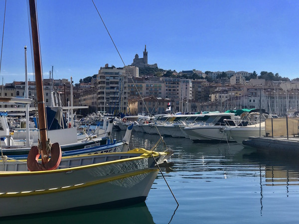 Der alte Hafen Le Vieux Port in Marseille