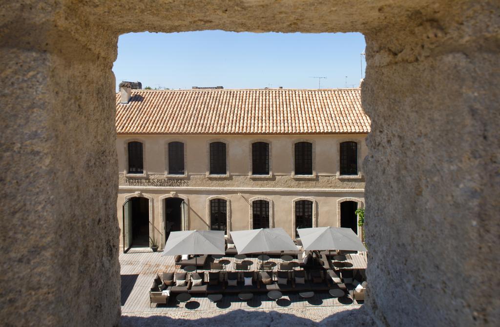 Hotel des Remparts in Aigues-Mortes loungeterras