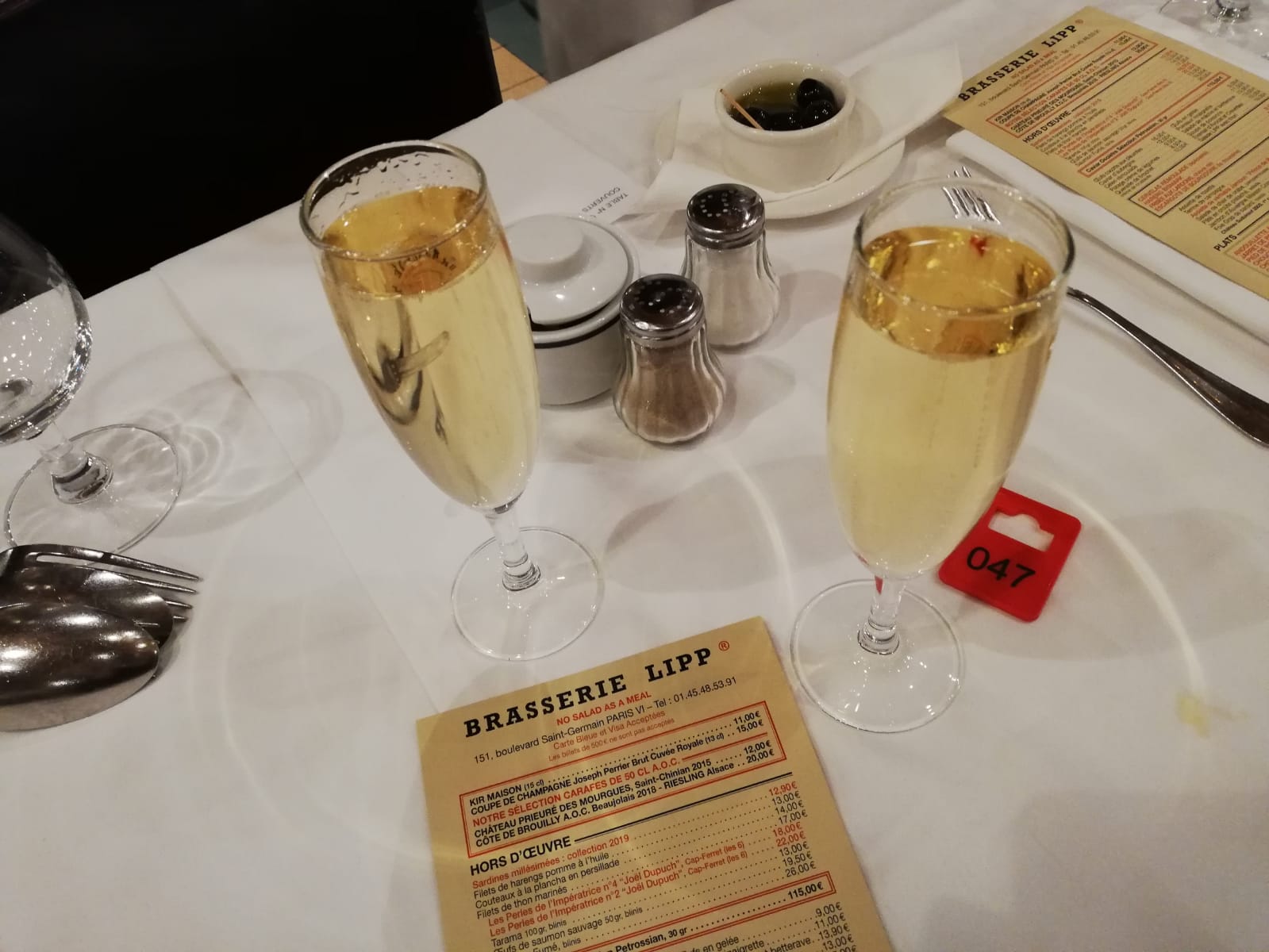 Champagne Menu Brasserie Lipp Parijs