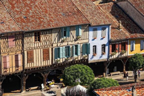 Mirepoix, Ariege facades