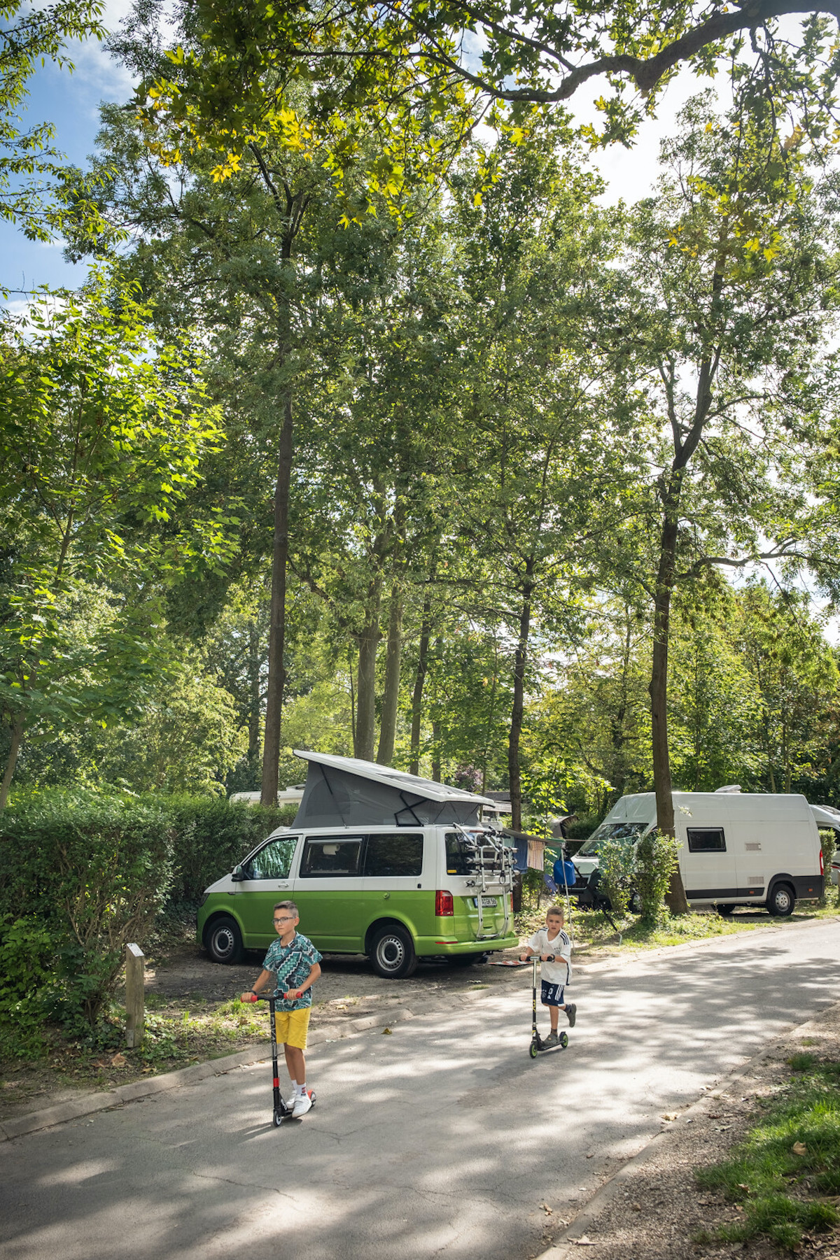 Camping bij Parijs CityKamp Huttopia campervan
