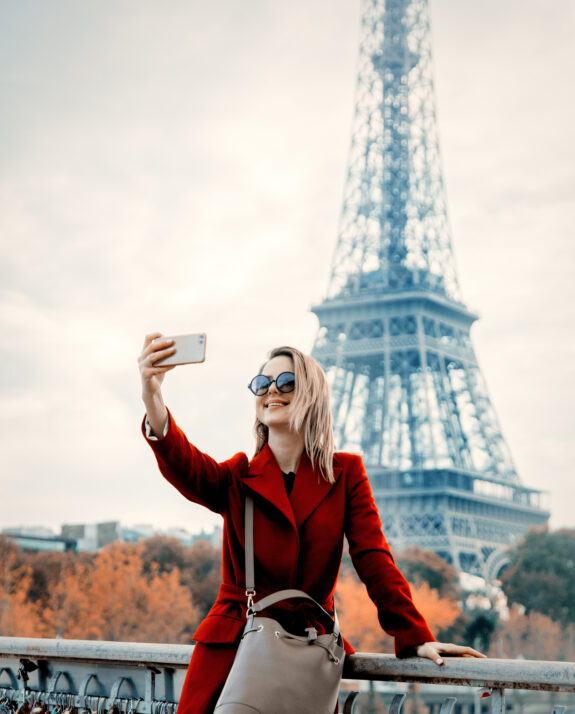 parijs eiffeltoren meisje selfie