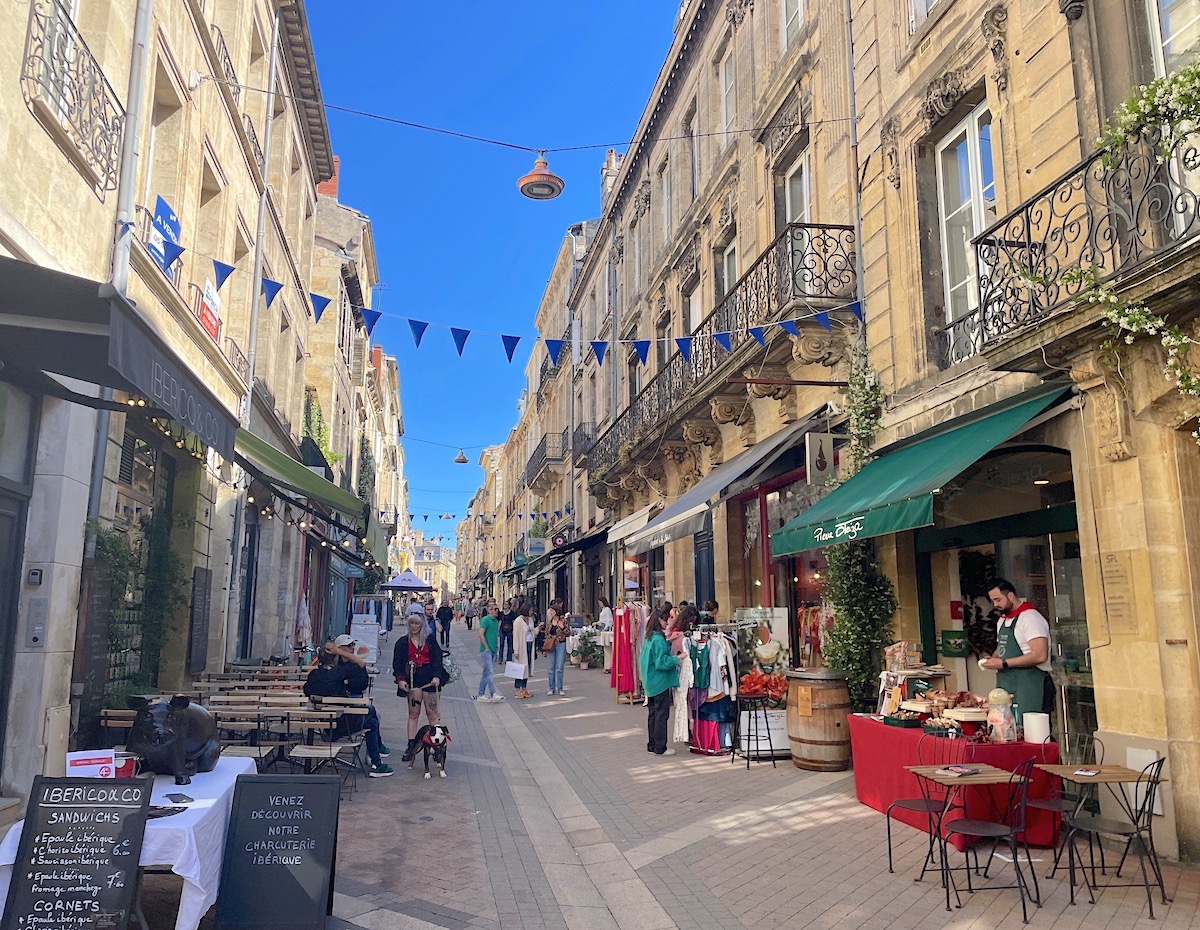 winkelen in Bordeaux Rue des Remparts