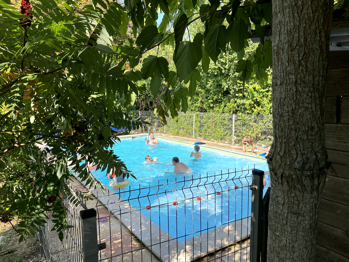 vakantiedomein Les Escaliers de la Combe zwembad