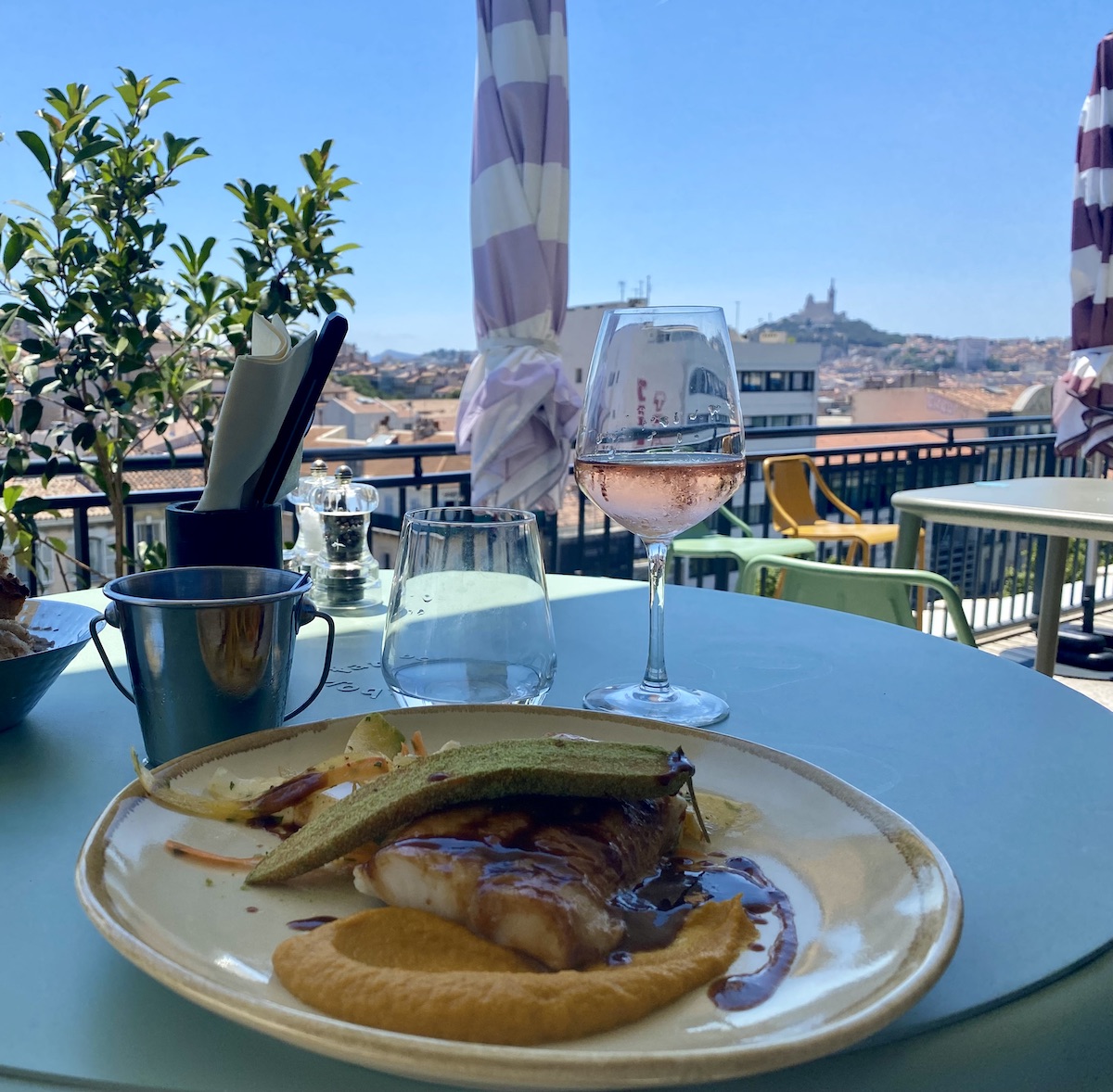 rooftop aux reformes marseille