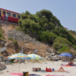 Strandlijn trein op Corsica