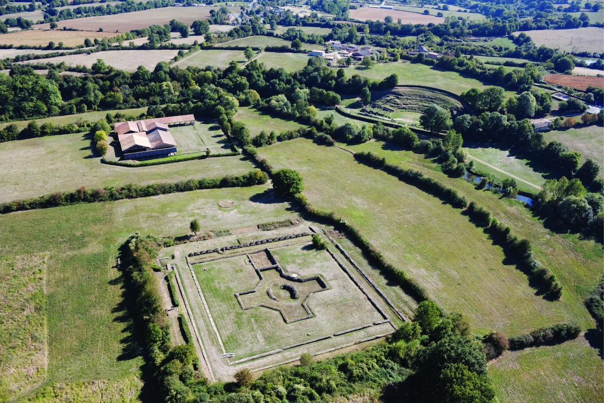 Gallo-romeinse ruine bij Poitiers Sanxay luchtfoto