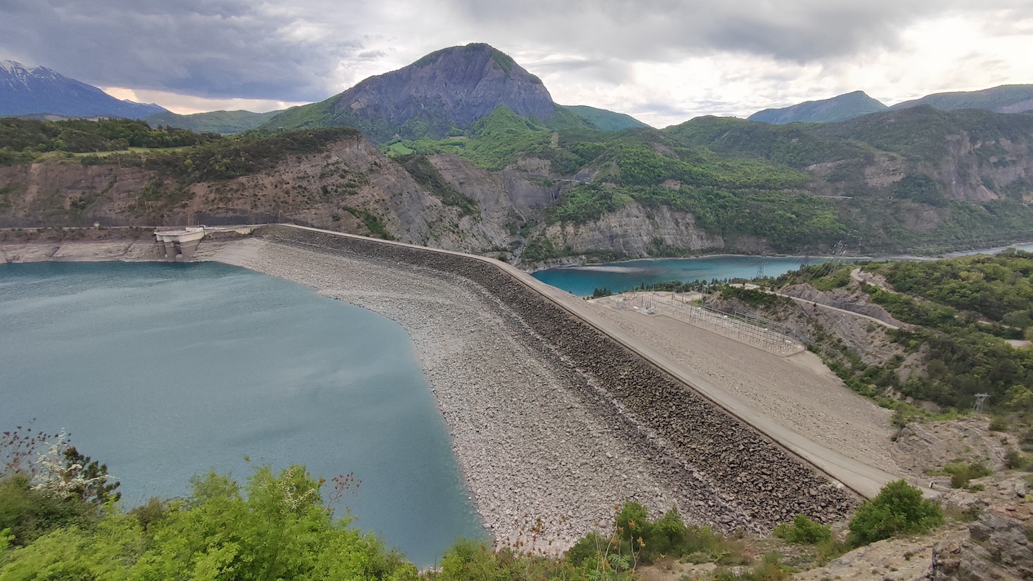 Barrage de Lac de Serre Poncon