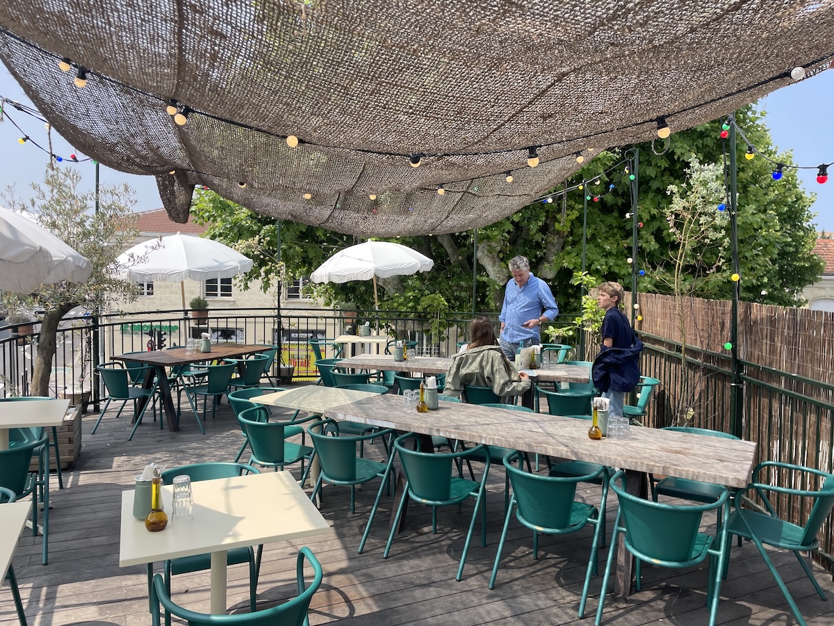 Bordeaux hip pizza restaurant