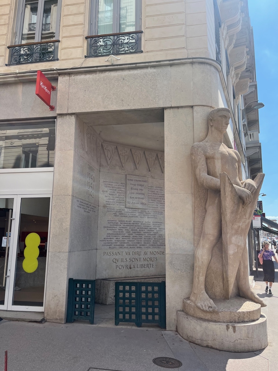 WO2-tours in Lyon