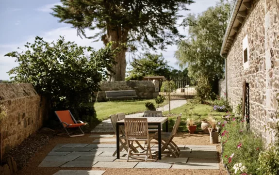vakantiehuis met prive-tuin bij de kust van Bretagne