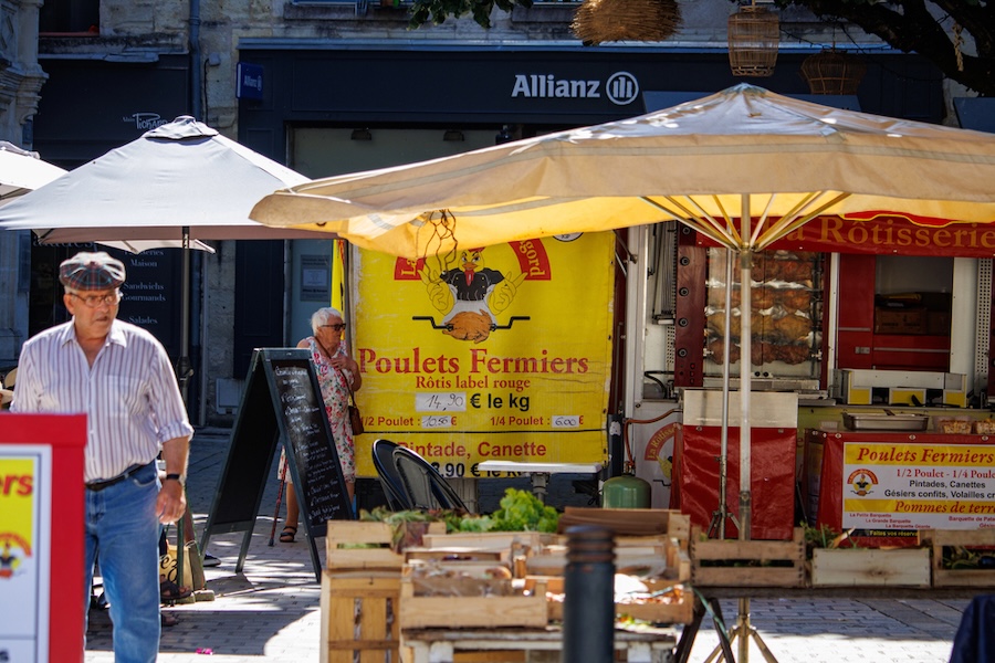 markt van Périgueux in de Dordogne