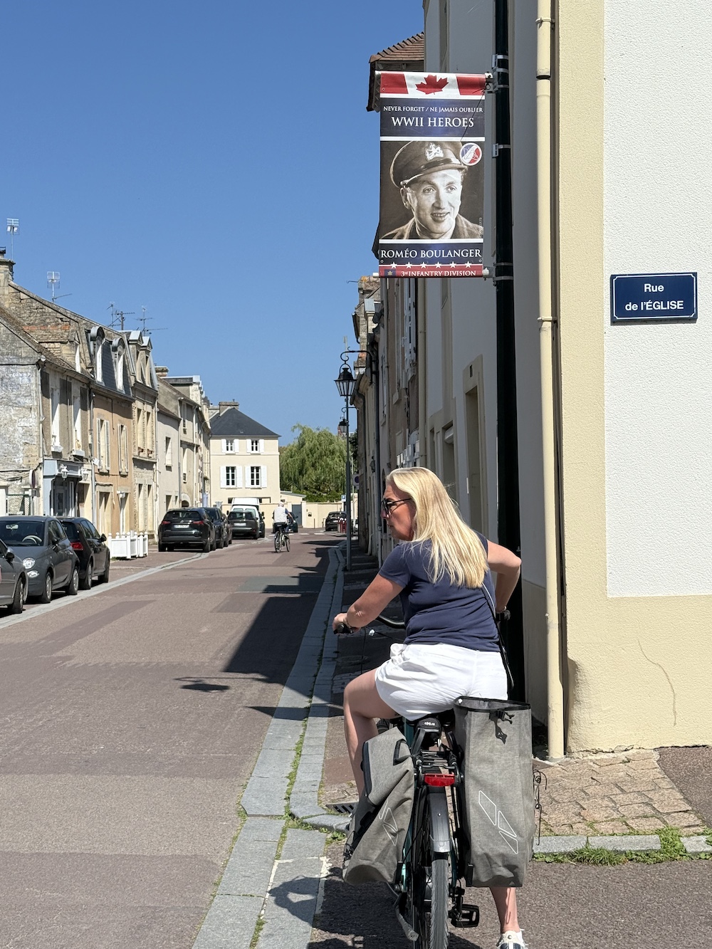 Cote de Nacre. Bernieres sur Mer