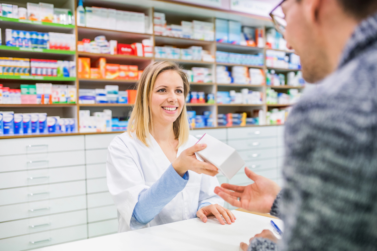 ziek tijdens de vakantie naar de apotheek