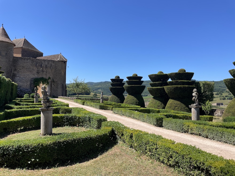 Château Berzé-le- Châtel in de Bourgogne