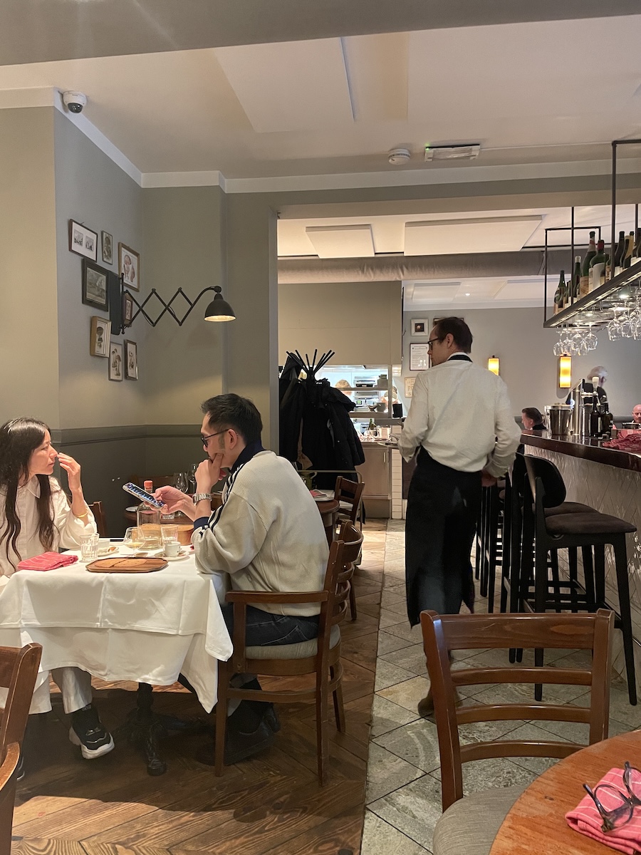 Auberge Frans restaurant in de Pijp in Amsterdam