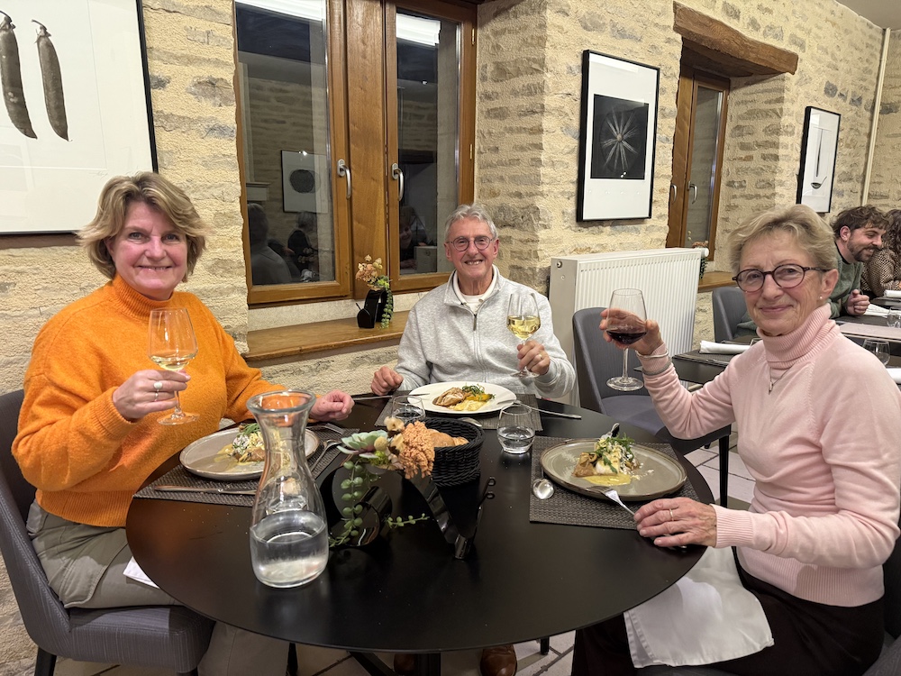 Auberge-Cote-Riviere-Tussenstopadres Bourgogne