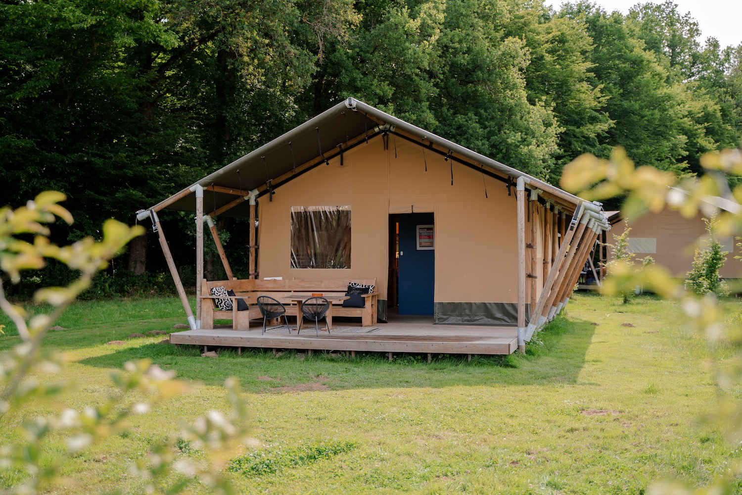 Festilux safaritenten op gezellig domein in de Bourgogne