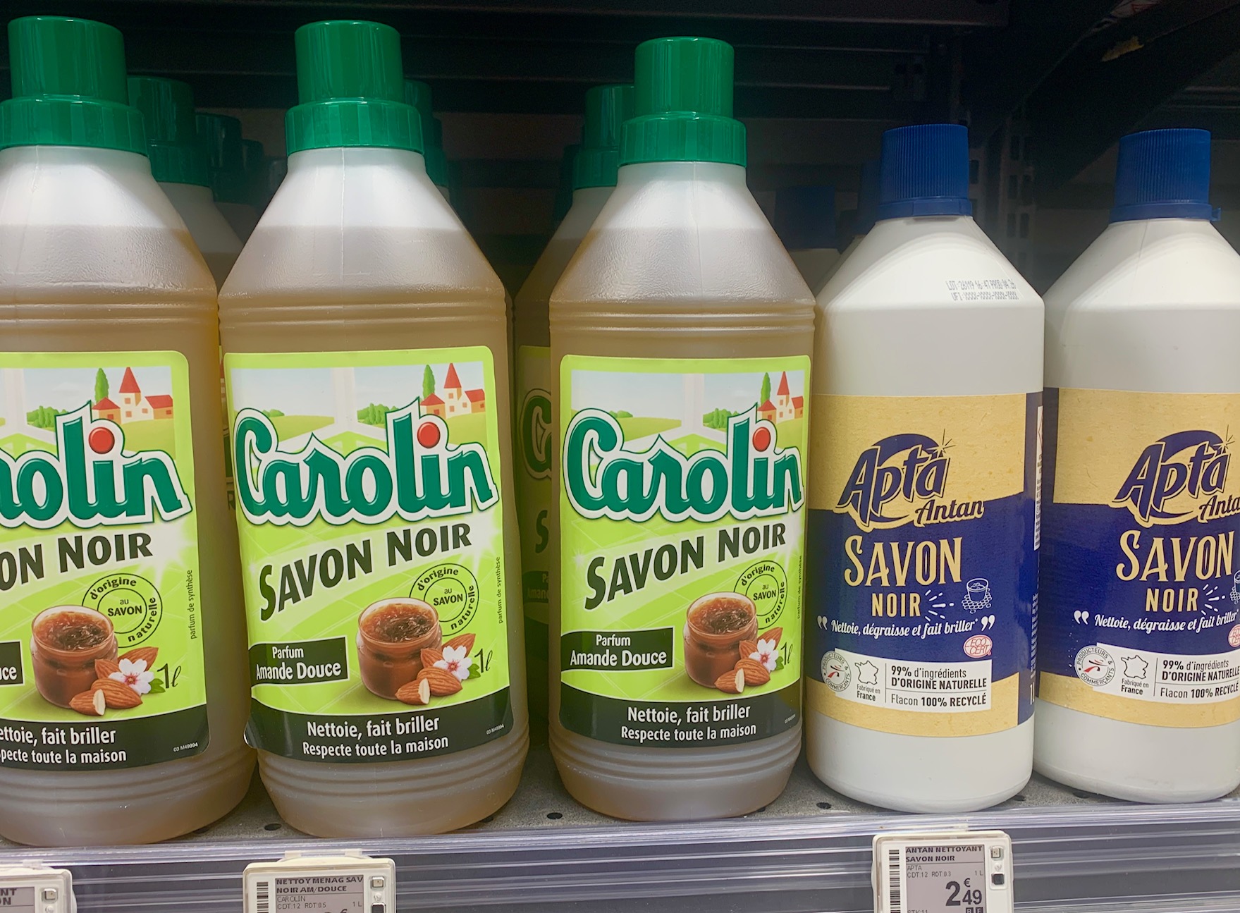huishoudproducten in de Franse supermarkt